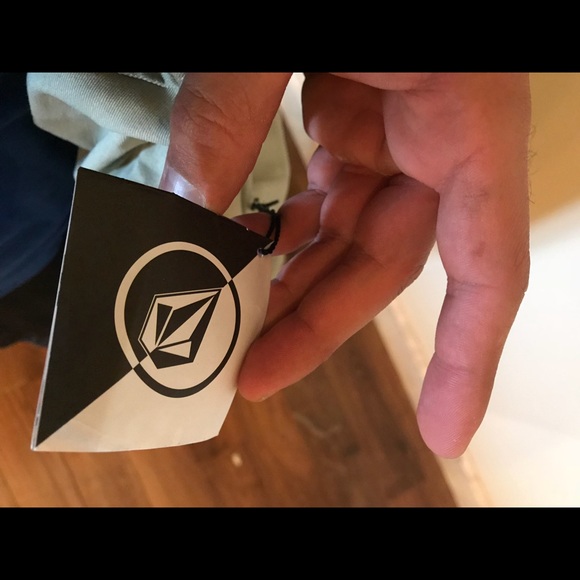 Volcom skate jacket with hood - Picture 3 of 4